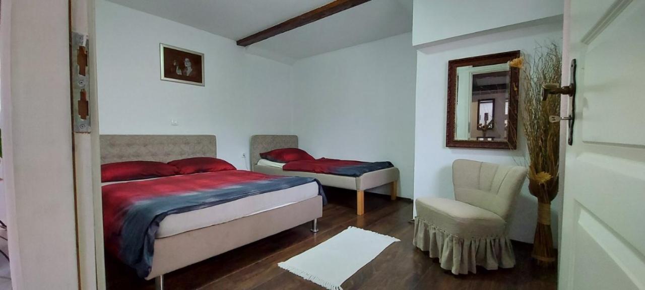 אוגולין Apartments Jurasic מראה חיצוני תמונה