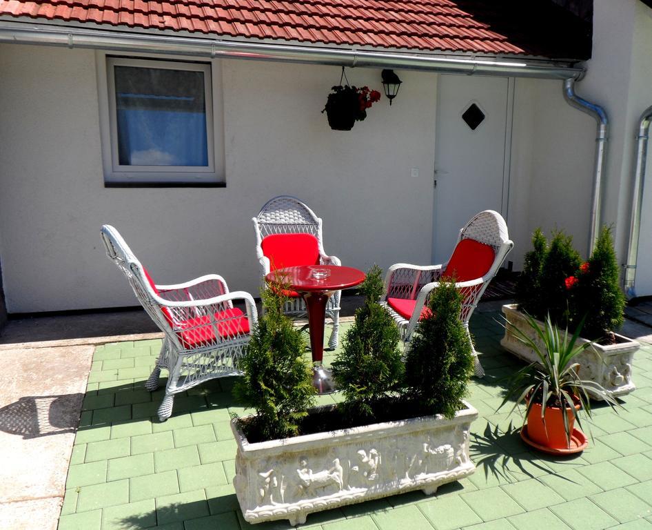 אוגולין Apartments Jurasic מראה חיצוני תמונה