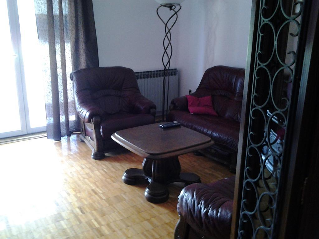 אוגולין Apartments Jurasic מראה חיצוני תמונה