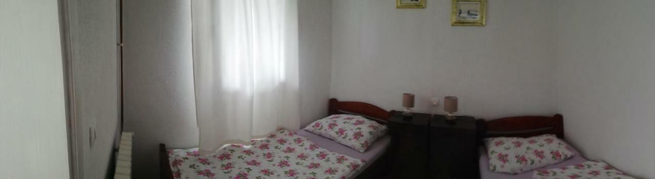 אוגולין Apartments Jurasic מראה חיצוני תמונה
